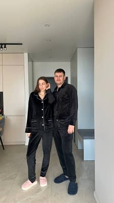 Парні піжами плюш велюр ( жіноча білий кант + чоловіча ) чорний