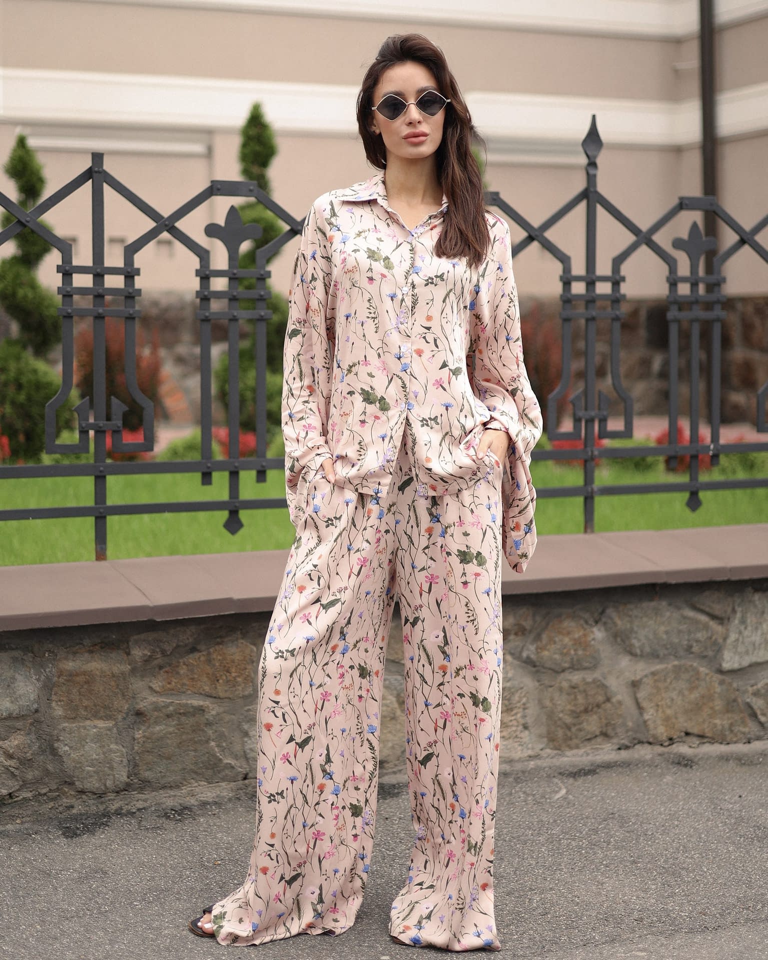 Жіночий костюм